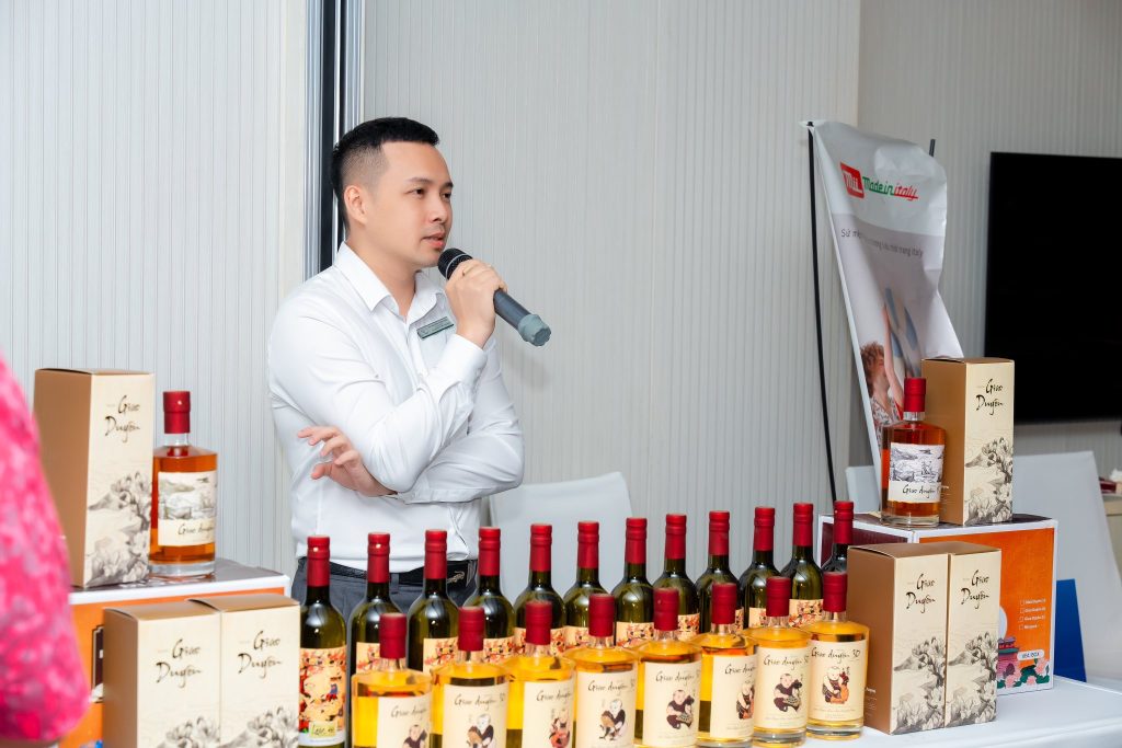 Rượu quà biếu